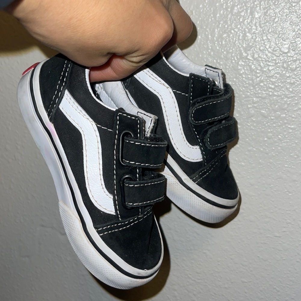 Infant strappy vans